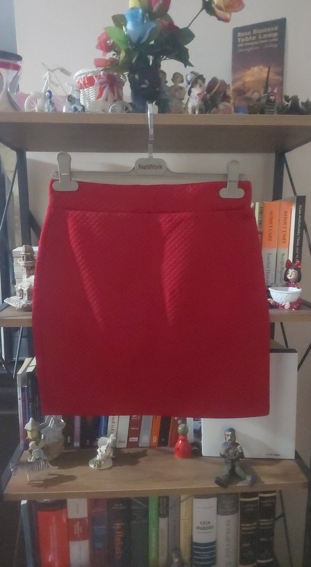 Kırmızı Pilili Kadın Mini Etek - Görsel 3