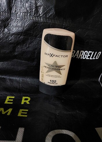 MAC Max factor marka fondöten