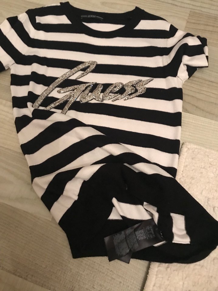 Guess Kadın Siyah Beyaz Çizgili Kısa Kollu Tişört - Görsel 3