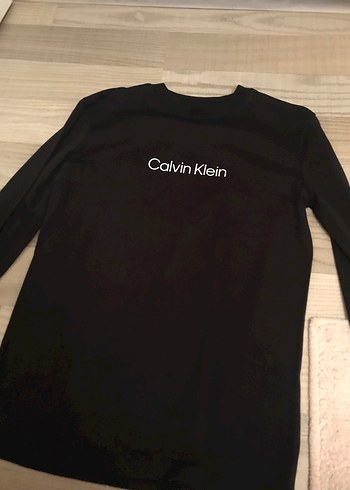 Calvin Klein s