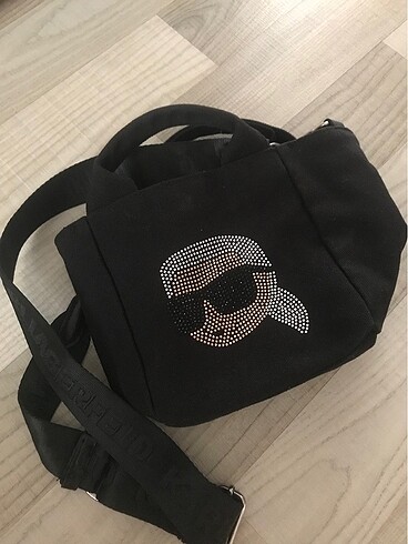 Karl Lagerfeld ORJİNALDİR