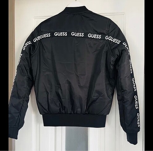 Guess ORJİNALDİR hiç kullanılmamıştır