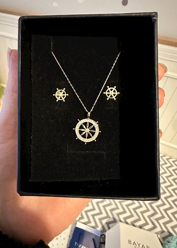 Zincir Detaylı Kısa Gold Kadın Kolye Seti 14 ayar - Görsel 2