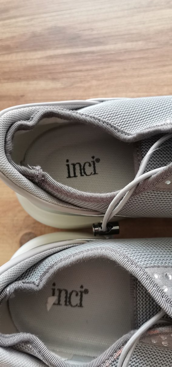 İnci Gri Zincir Detaylı Kadın Dolgu Topuk Spor Ayakkabı - Görsel 5