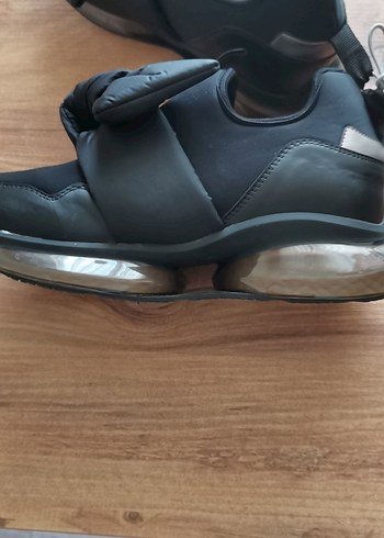 Siyah Fiyonklu Blok Topuklu Kadın Spor Ayakkabı - Görsel 4