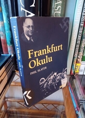 Frankfurt Okulu - Phill Slater