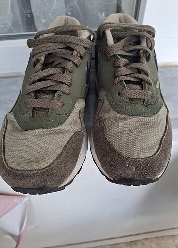 35 Beden Orijinal Nike Spor ayakkabi