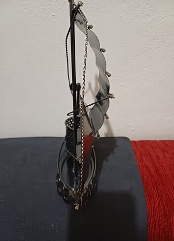  Beden Metal gemi figuru