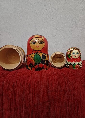  Iki adet matruşka