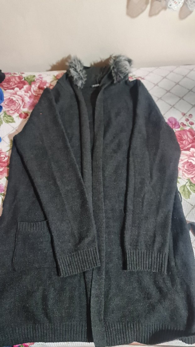 Gri Uzun Yün Kadın Hırka - Görsel 4