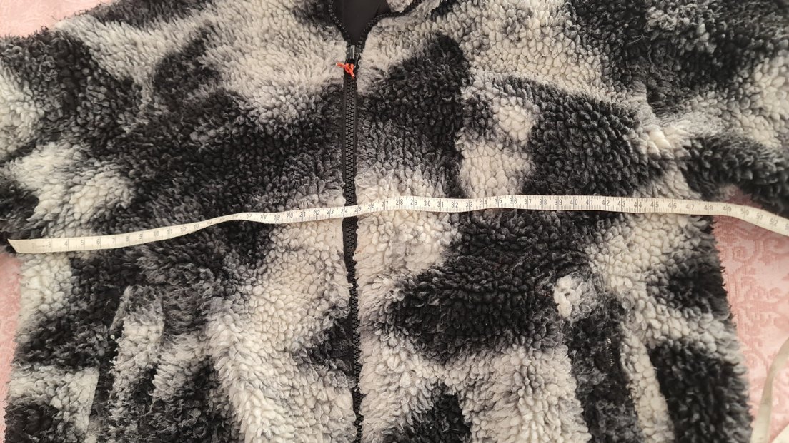 Gri Batik Desenli Kısa Peluş Mont - Görsel 5