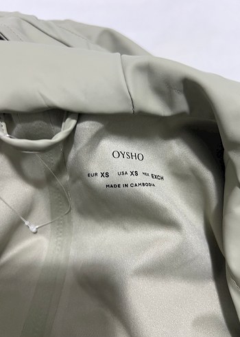 Oysho etiketli haki yağmurluk - Görsel 3