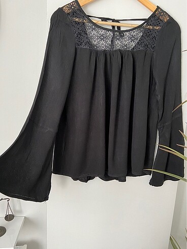 LC Waikiki LCW Dantelli kolları volanlı bluz