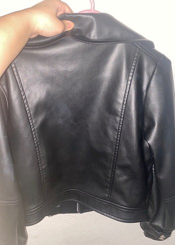 Kısa Siyah Deri Kadın Ceket - Görsel 3