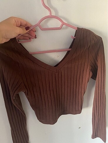 Trendyol & Milla V yaka crop