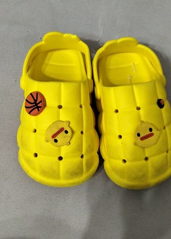 Sarı Düğmeli Kız Terlikleri - Görsel 2