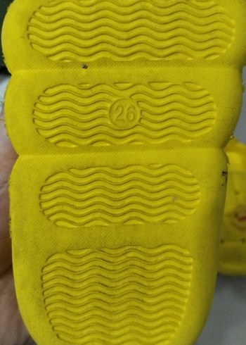 Sarı Düğmeli Kız Terlikleri - Görsel 3