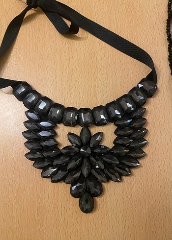 Siyah Gotik Mini Boncuklu Kadın Kolye - Görsel 2