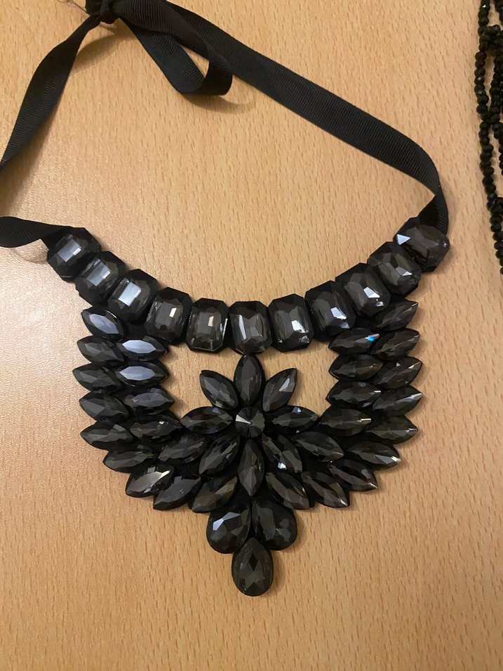 Siyah Gotik Mini Boncuklu Kadın Kolye - Görsel 2