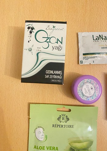 Makyaj ve karışık kozmetik ürünleri Seti - Görsel 2