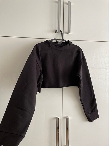Crop sweatshirt