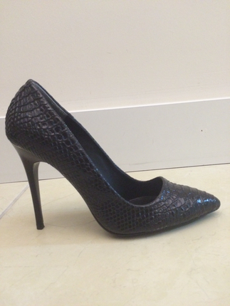 Yüksek topuk stiletto
