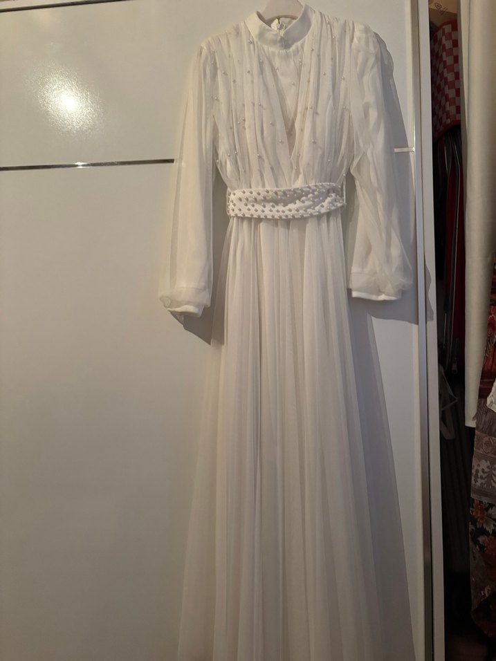 Beyaz Uzun Drapeli Kadın Elbise - Görsel 3