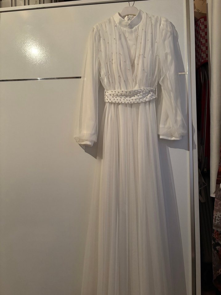 Beyaz Uzun Drapeli Kadın Elbise - Görsel 4