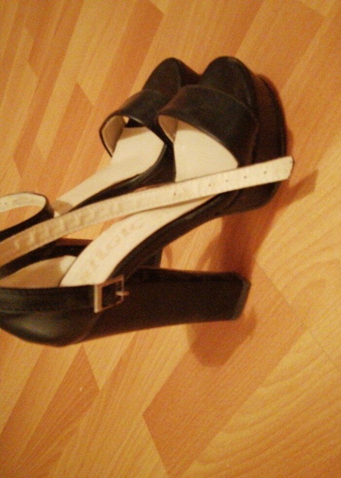 Siyah topuklu ayakkabı  - Görsel 5