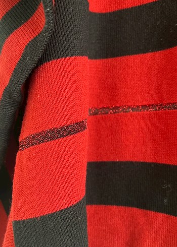 Kırmızı Siyah Çizgili Kadın Triko panço - Görsel 2