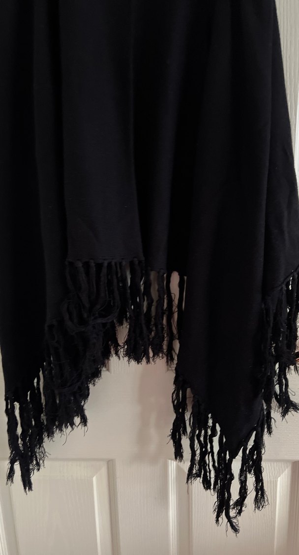 Püsküllü Siyah Kadın Yelek - Görsel 5