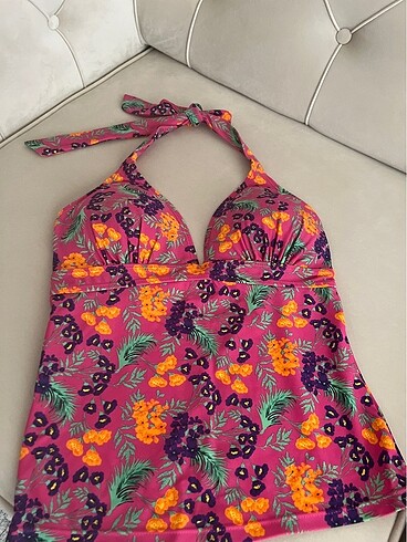 bikini üstü