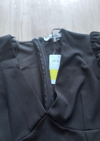 Siyah V Yaka Mini Elbise - Görsel 4