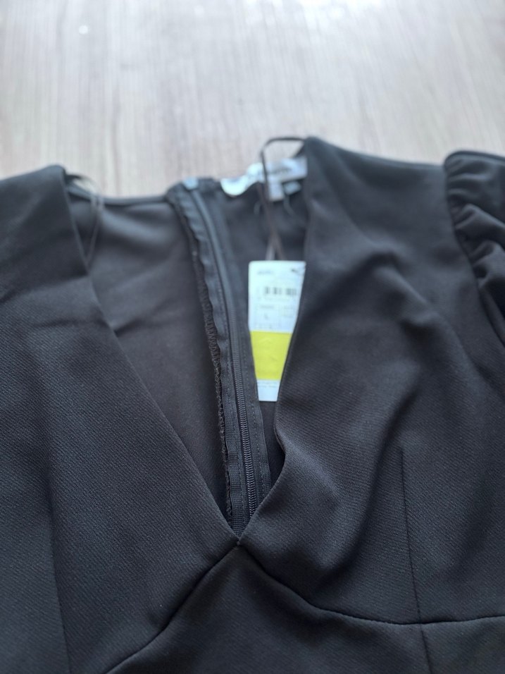 Siyah V Yaka Mini Elbise - Görsel 4