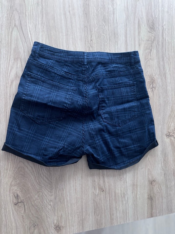 Düğmeli Kare Desenli Kadın Mini Kot Şort - Görsel 2