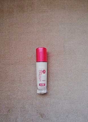 Rimmel London fondöten