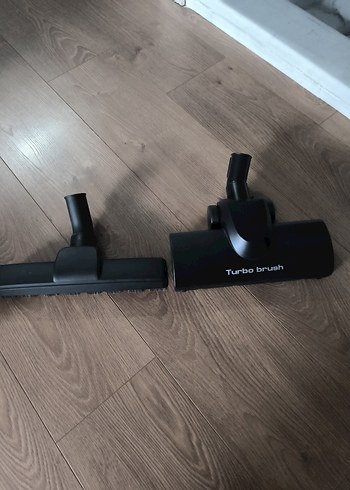 Siyah Turbo Fırça ve Zemin Başlığı