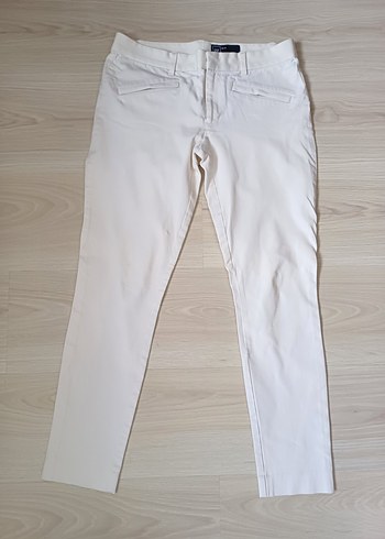 Kadın Beyaz Regular Fit Kumaş Pantolon