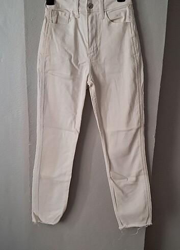 HOLLISTER MARKA pantolon 