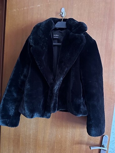 Pull and bear siyah kürk