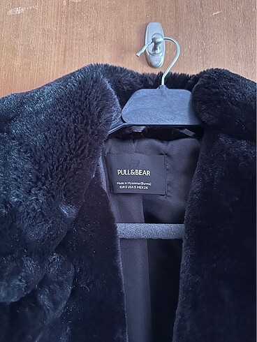 Pull and Bear Pull and bear siyah kürk