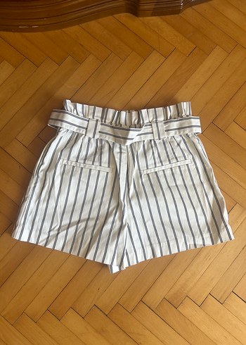 Zara Paperbag Çizgili Pilili Beyaz Mini Şort - Görsel 2