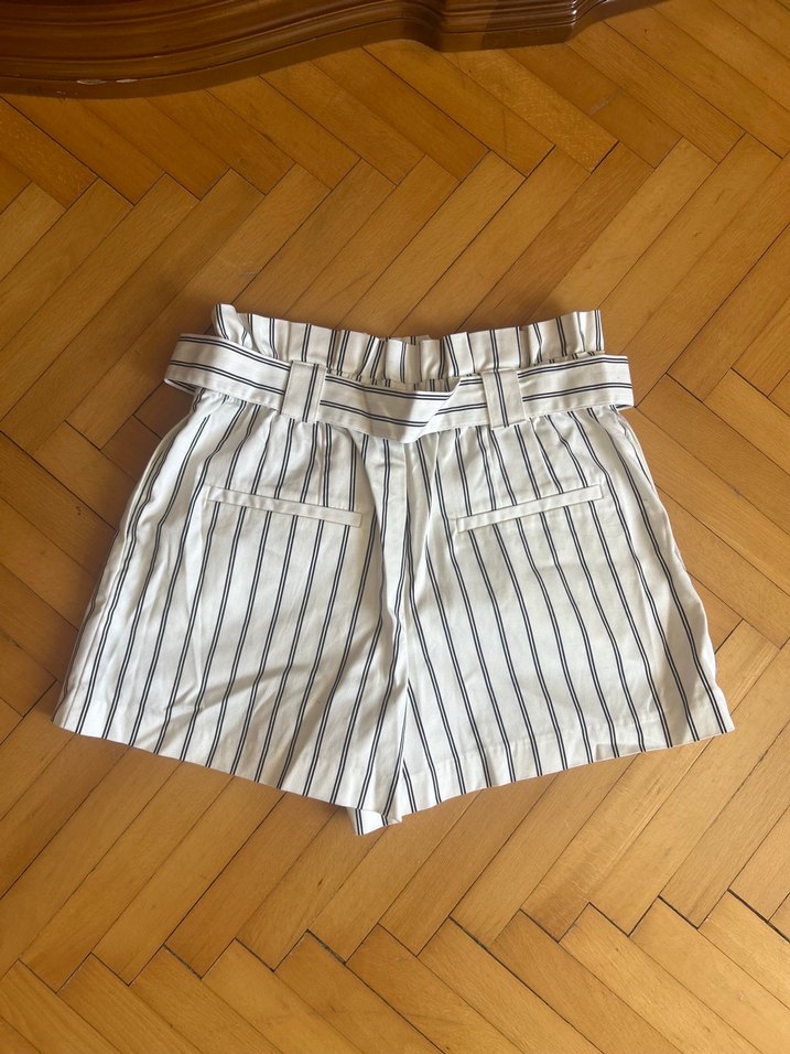 Zara Paperbag Çizgili Pilili Beyaz Mini Şort - Görsel 2