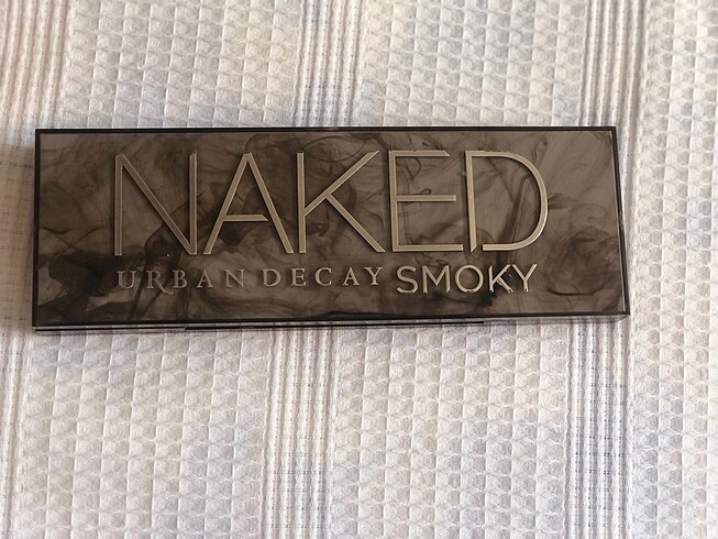 Urban Decay Smoky Far Paleti