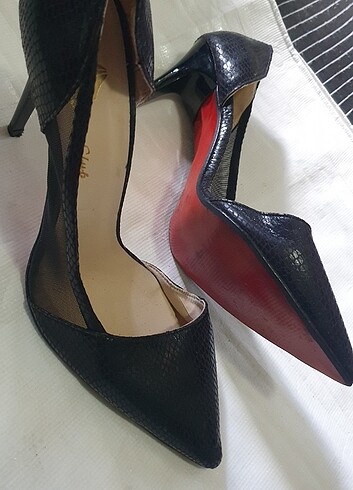 KIRMIZI TABAN STILETTO