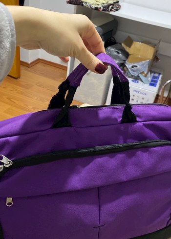 Mor Fermuarlı Laptop Çantası - Görsel 4