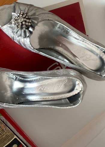 Gri Dantelli Yüksek Topuklu Kadın Abiye Ayakkabı - Görsel 4