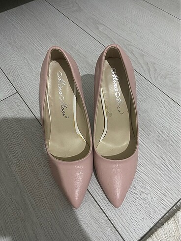 Diğer Stiletto