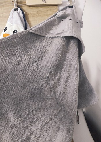 Gri Nakışlı Erkek Çocuk Bornoz ve Havlu Seti - Görsel 2