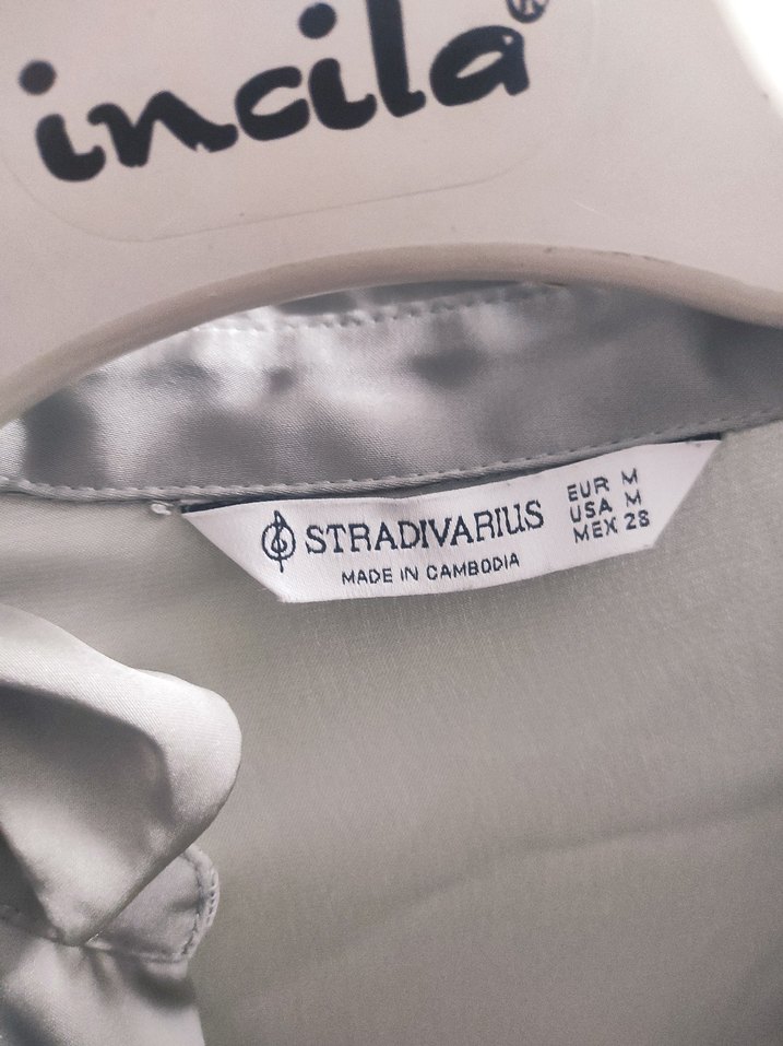 Düğmeli, Uzun Kollu Saten Gömlek - Görsel 4